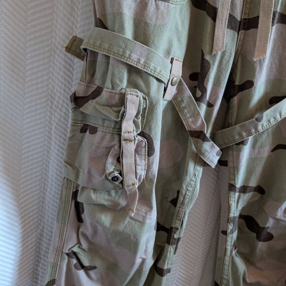 SMFK WildWorld Paratrooper Pants Desert Camo Cargo Utility Streetwear Size Small - Picture 10 of 15